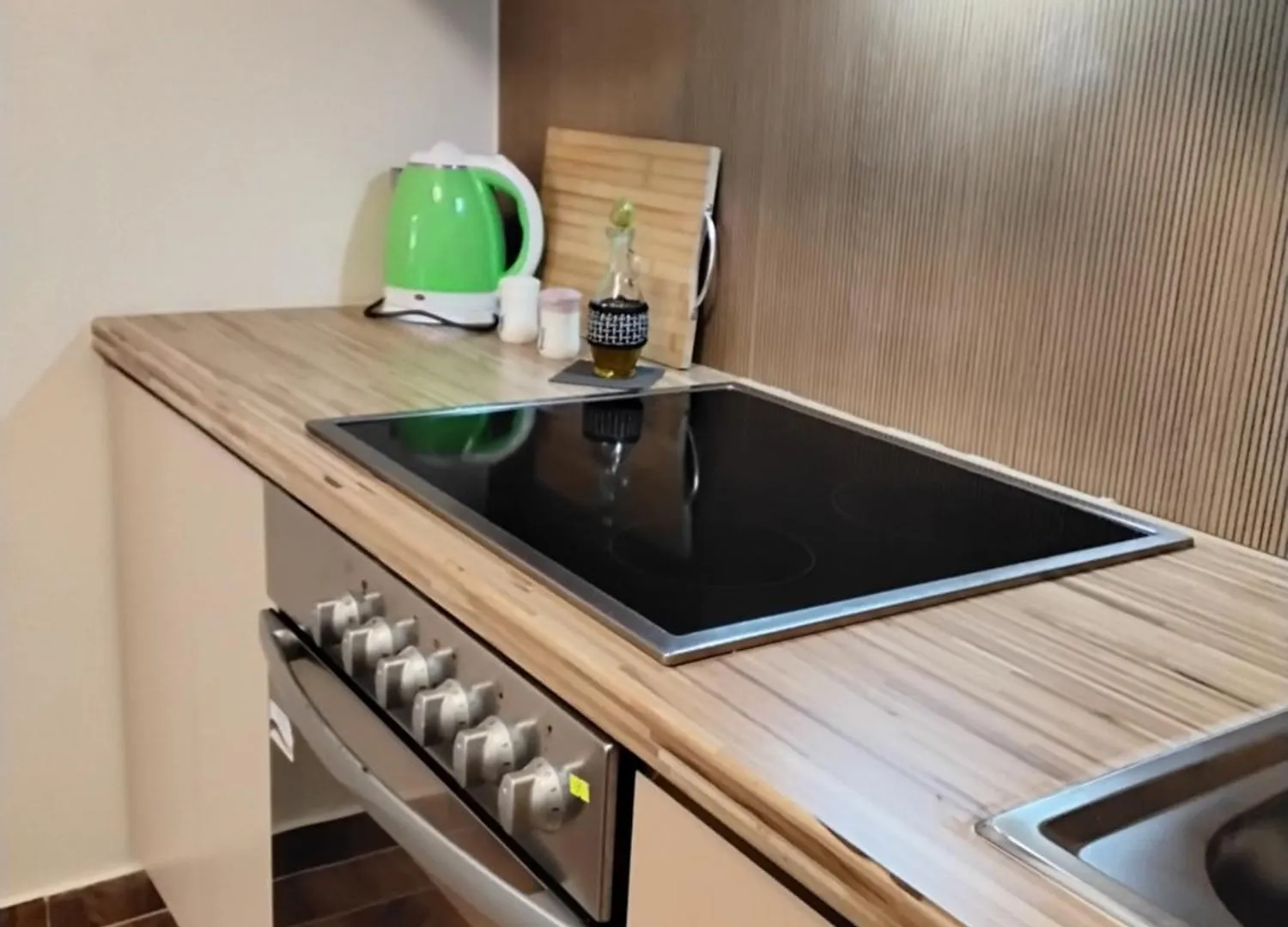 Apartment Cozy Centrally Located Room For Up To Three Or Four Guests Family Rooms 10 Min Walk From City Center Tirana